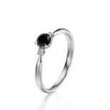 Pierścionek z czarnym diamentem białe złoto AJPZ_129 Pierścionek z czarnym diamentem białe złoto AJPZ_129